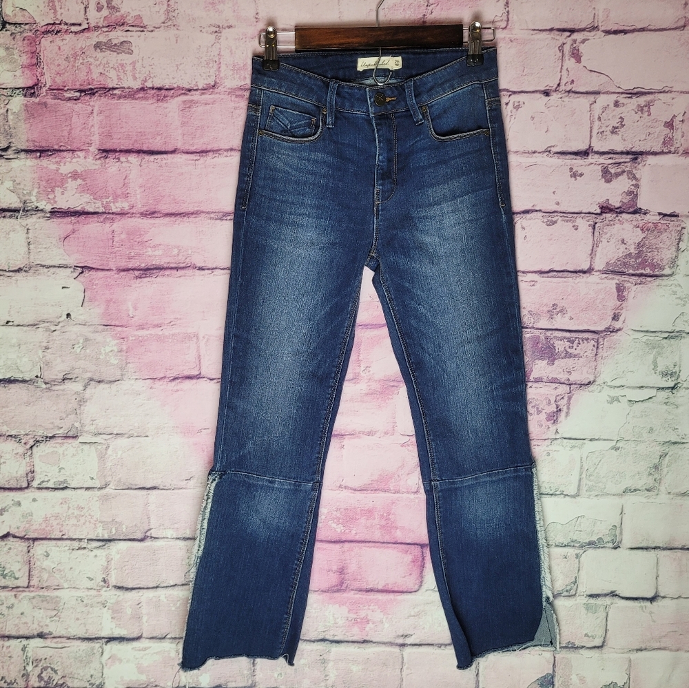 ANTHROPOLOGIE UNPUBLISHED DARK WASH SPLIT CALF CROP JEANS 26